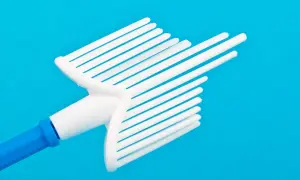 Szczoteczka do cytologii. Czy można zrobic cytologie podczas okresu? Nie, badanie najlepiej wykonać poza menstruacją.