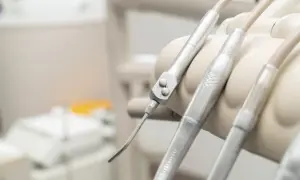 Czy znieczulenie u dentysty jest na nfz? Sprawdź, co musisz wiedzieć
