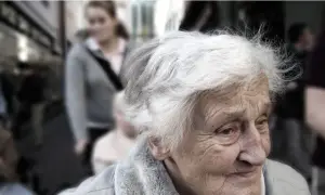 Czy NFZ refunduje pobyt w domu opieki? Sprawdź, co musisz wiedzieć